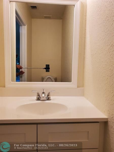Building Photo - 7661 Tamarac Island Cir