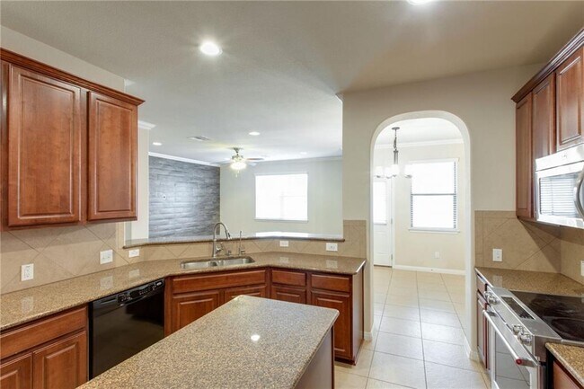 Building Photo - 1334 Grande Mesa Dr
