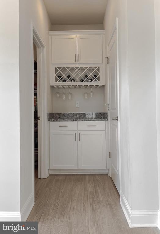 Building Photo - 23856 Myrtle Glen Way