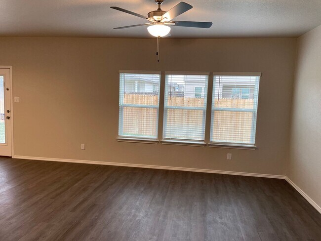 Building Photo - PRELEASING NOW! Charming Three Bedroom | Two and a Half Bathroom Home in Scott's Hollow
