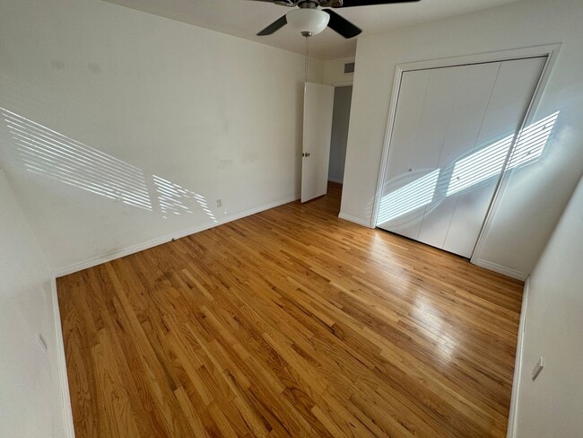 Building Photo - 3 Bedroom Single Level Home in Foothills o...