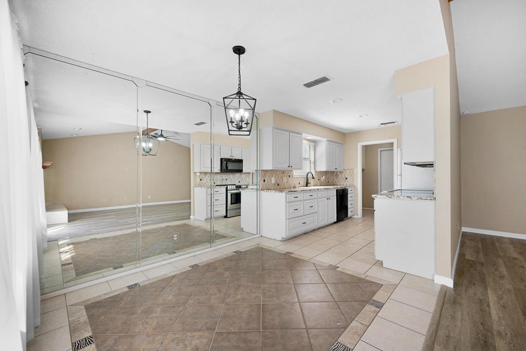 Building Photo - 105 Quail Run