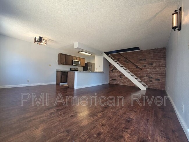 Building Photo - 10 La Pera Ct