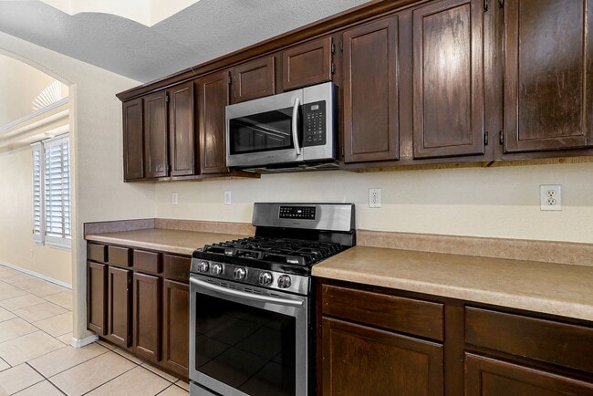 Building Photo - 14180 Robert Ituarte Dr