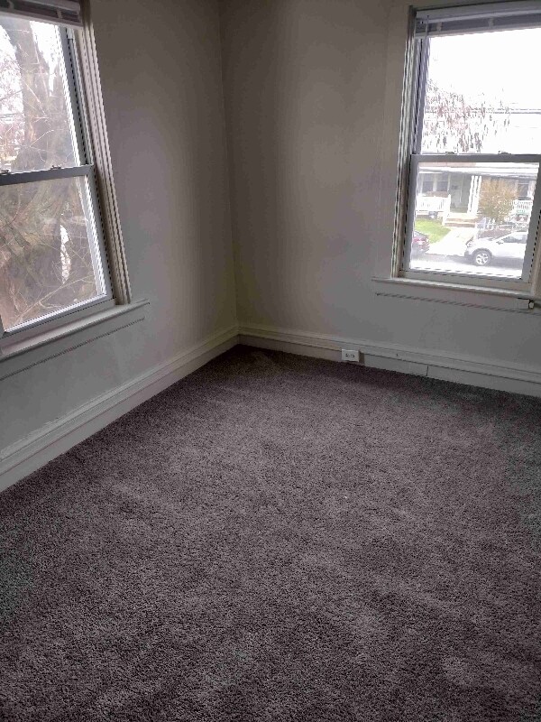 Building Photo - 12 E Liberty St