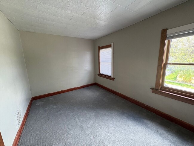 Building Photo - 1489 Berdan Ave