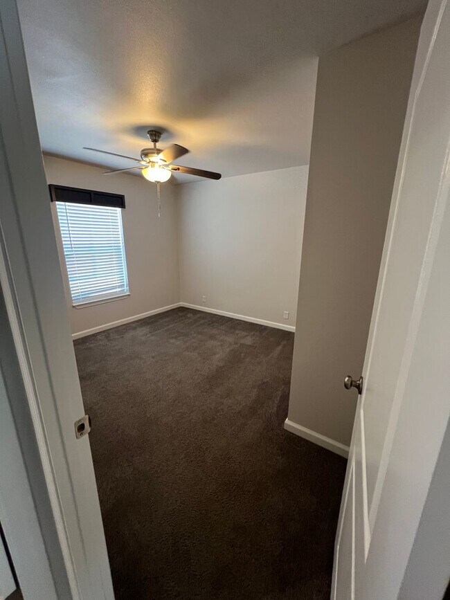 Building Photo - Paradise Home for rent, Great Location, 3 ...