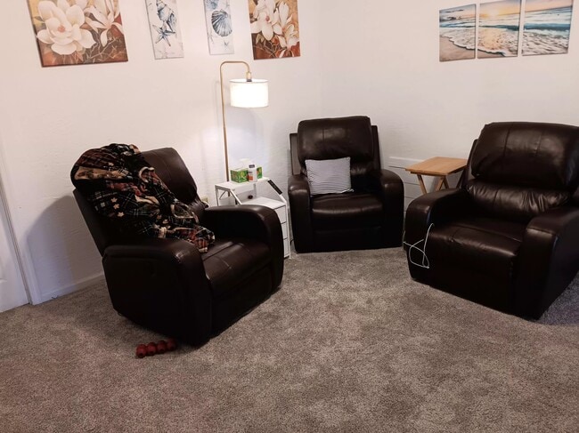 Building Photo - 206 2nd St NW