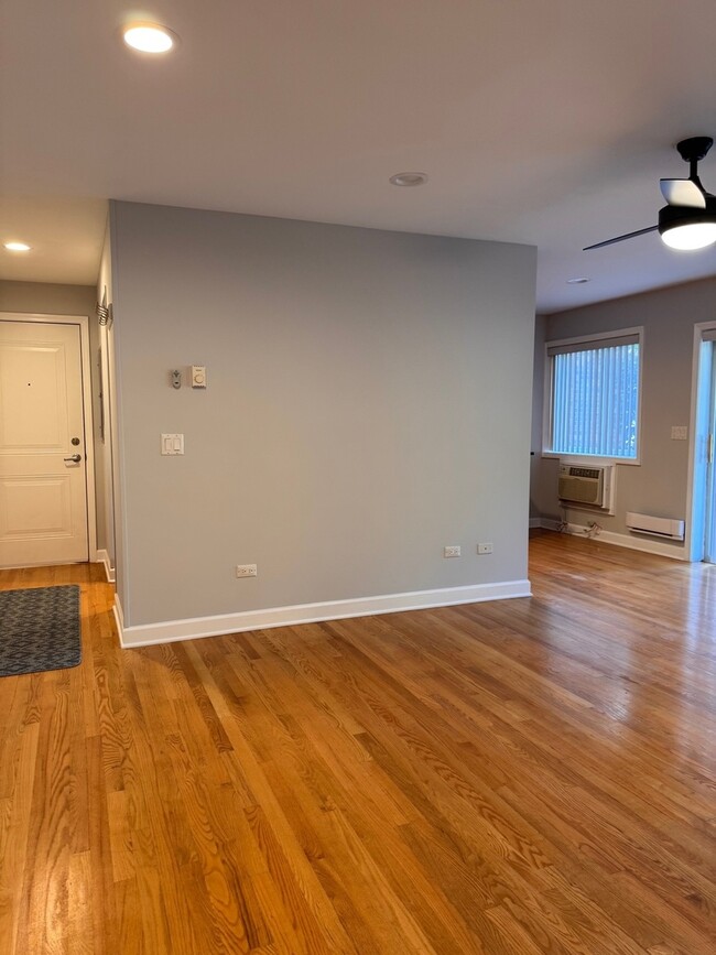 Building Photo - 717 Strom Dr