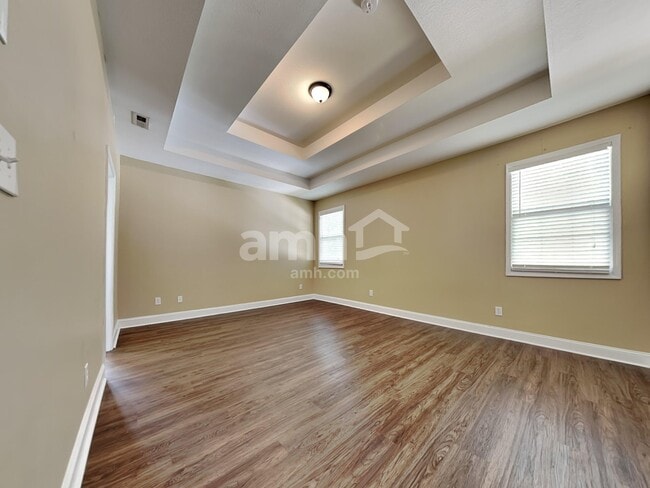 Building Photo - 10900 Parkgate Ln