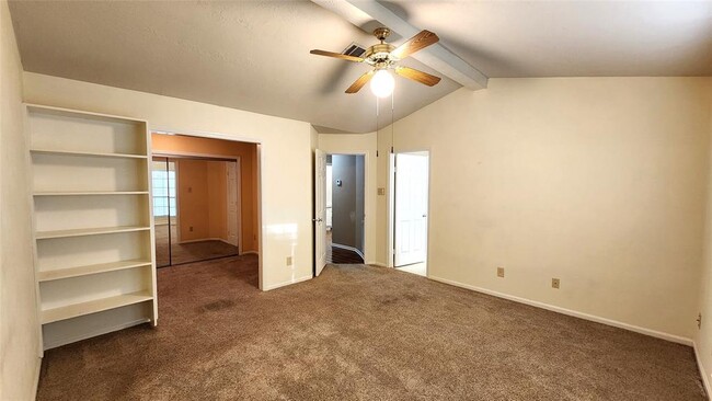 Building Photo - 4234 Heathfield Dr