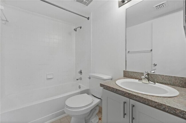 Building Photo - 9995 Nob Hill Ln