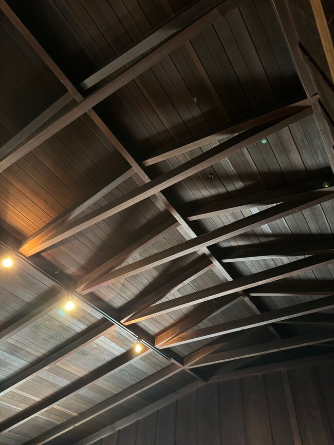 Building Photo - Cozy 2 bed 1 bath in Downtown Carmel minutes away from Carmel Beach