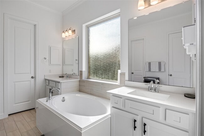 Building Photo - 23563 Red Juniper Ln