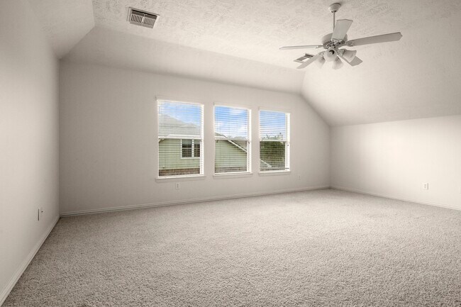 Building Photo - 19830 Broadhead Manor Dr