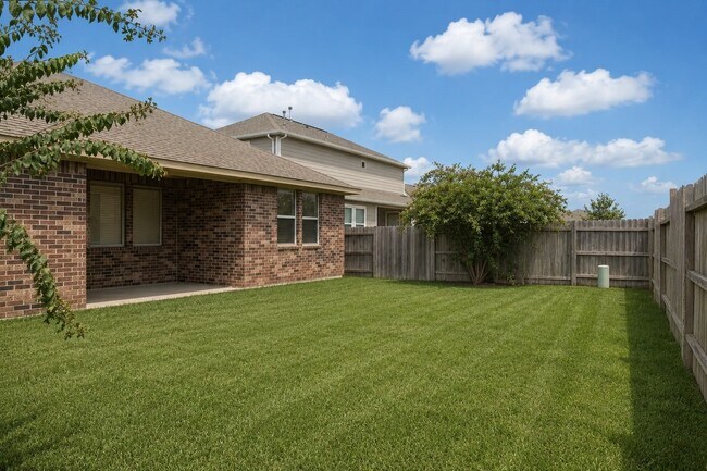 Building Photo - 31415 Whitcombe Summit Wy