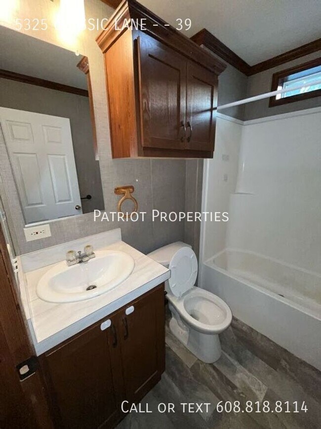 Building Photo - 5325 Classic Ln