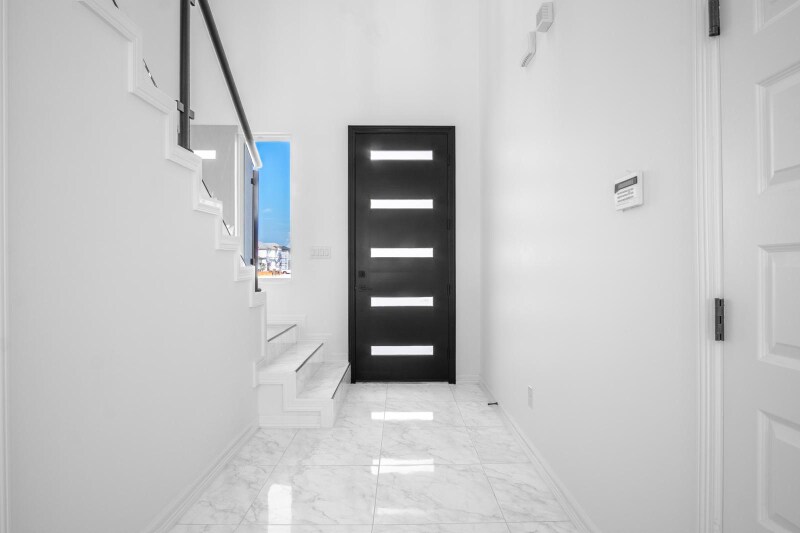 Building Photo - 2701 Harmony St