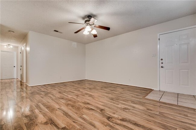 Building Photo - 8801 Piney Point Dr