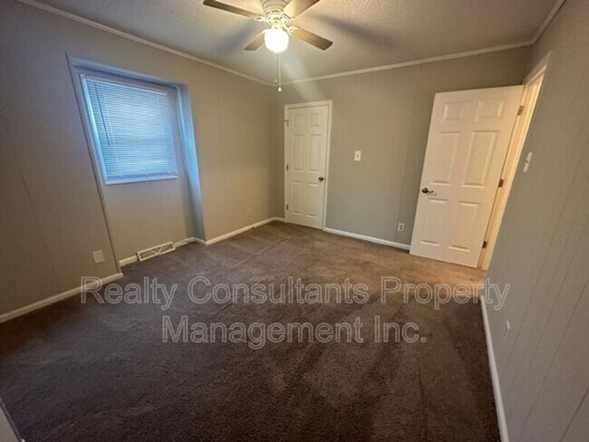 Building Photo - 1156 Smith Rd