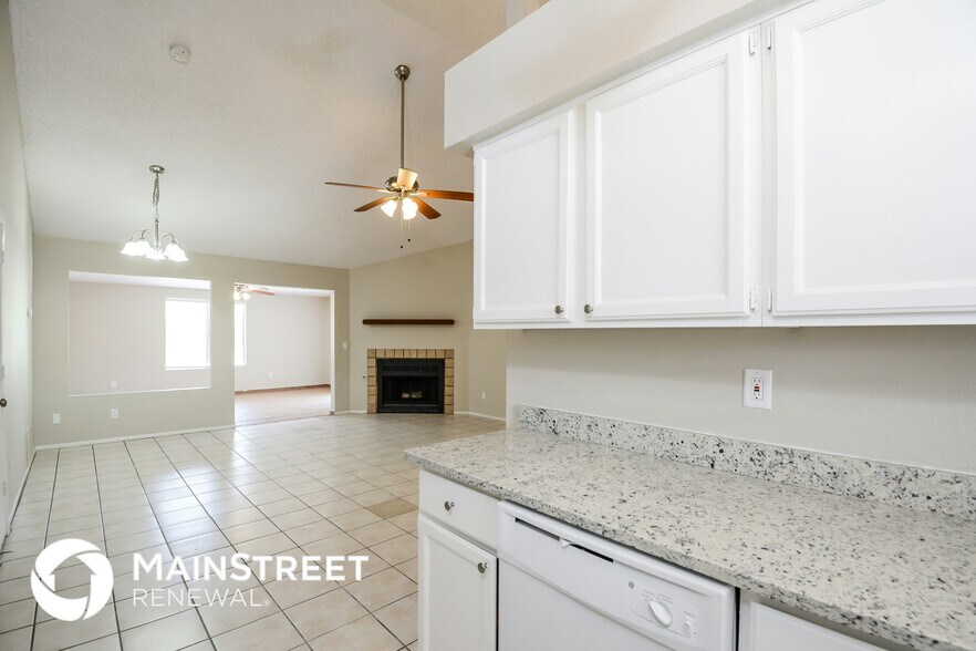 Building Photo - 3119 W Camino Azul
