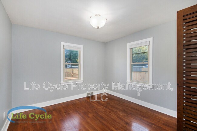 Building Photo - 1055 Lake Michigan Dr NW