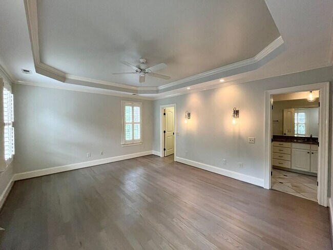 Building Photo - 535 Guilford Cir