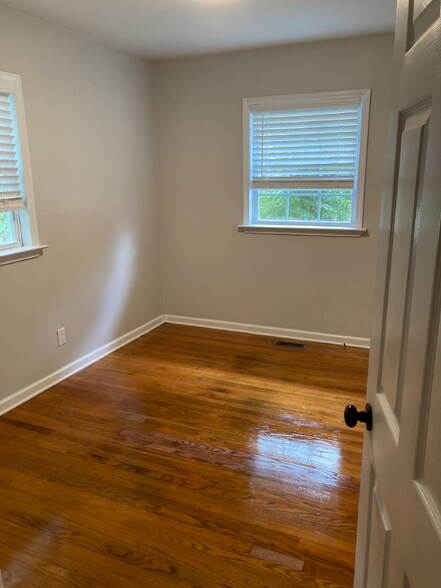 Building Photo - 1505 Woodland Rd