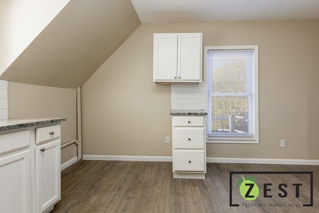 Building Photo - 97 Fairgrove