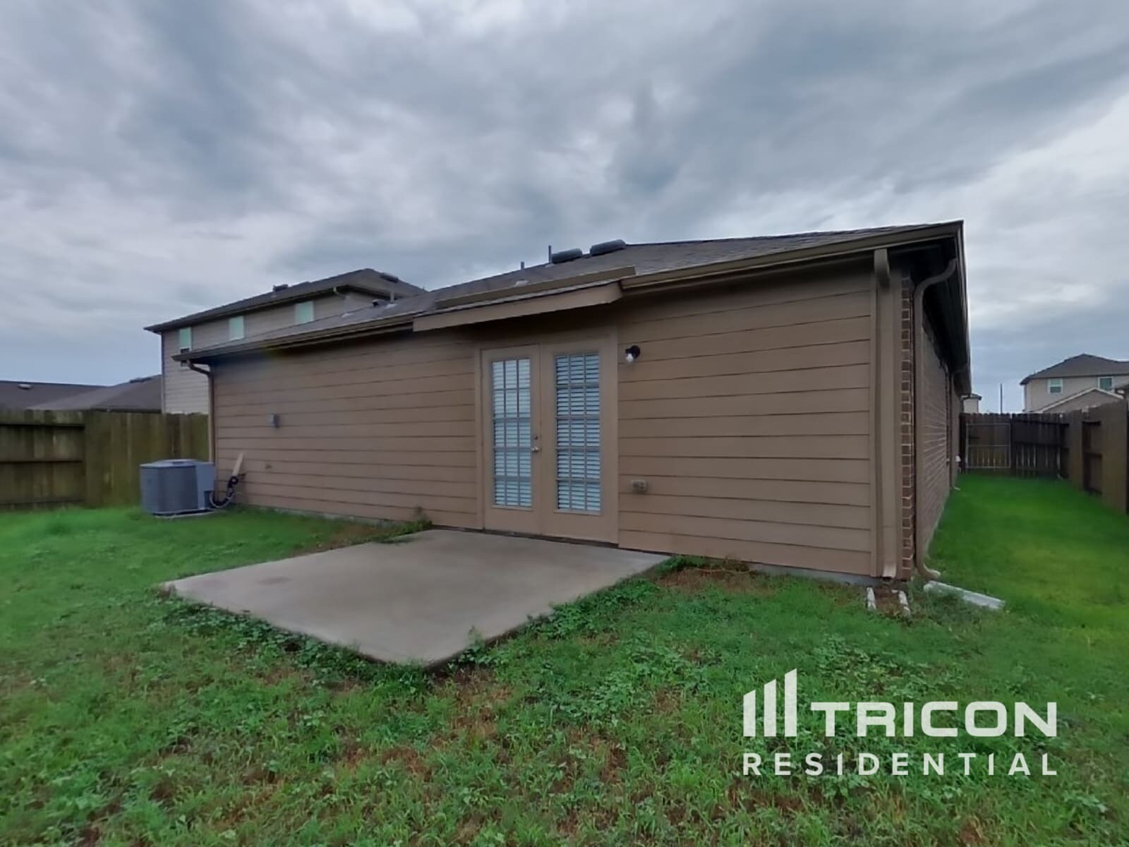 Building Photo - 805 Painted Bison Dr