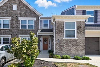 Building Photo - 646 Daphne Wy