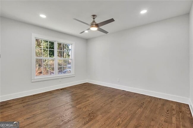 Building Photo - 1271 Lorenzo Dr SW
