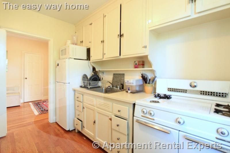 Building Photo - 16 Ware St