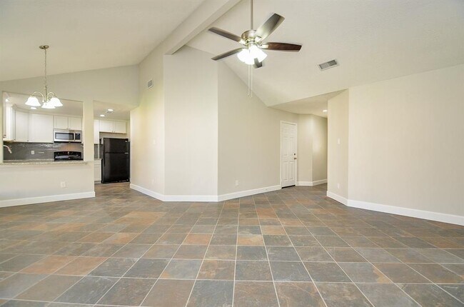 Building Photo - 7203 Sharpsburg Dr