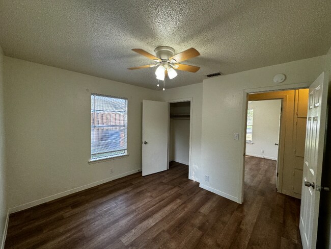 Building Photo - 314 Bramble Dr