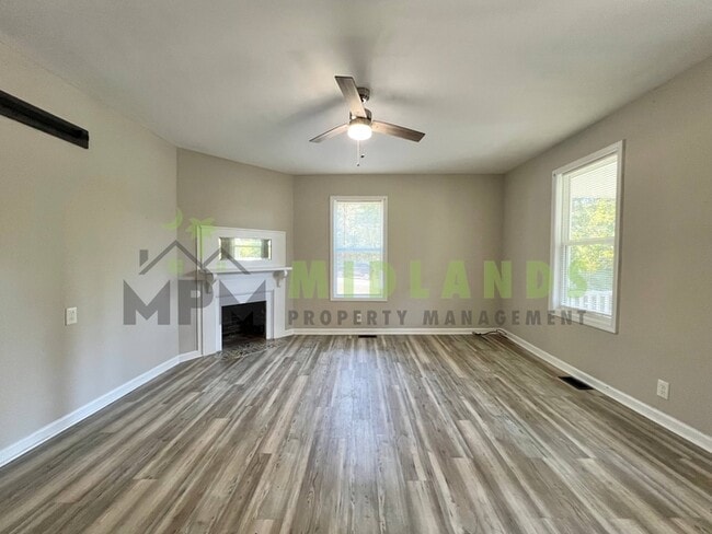 Building Photo - 320 Corley St