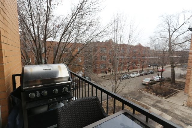 Building Photo - 3655 N Southport Ave