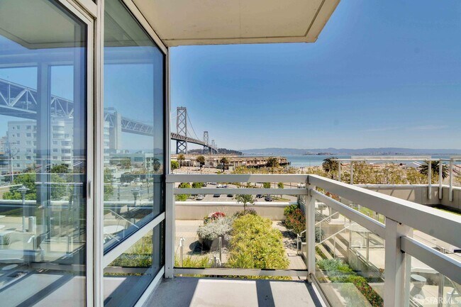 Building Photo - 501 Beale St