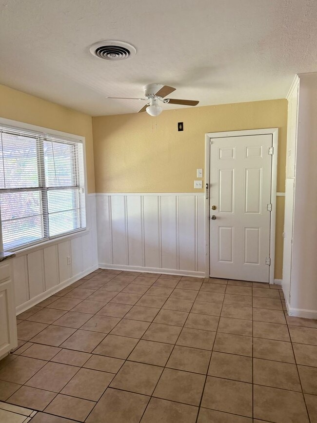 Building Photo - Move-In Ready in Shreveport - Anderson Island Subdivision - 3 br 1.5 ba home for lease