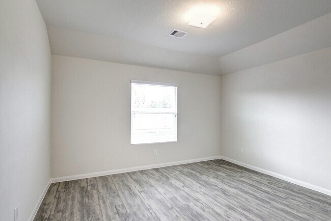 Building Photo - 6103 Dawn Misty Ln