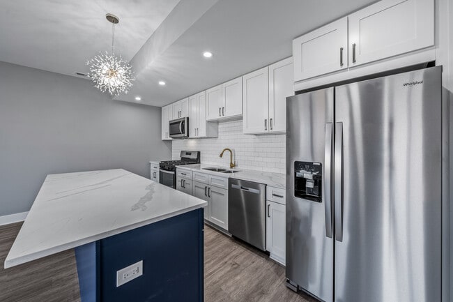 Building Photo - 1322 8th St