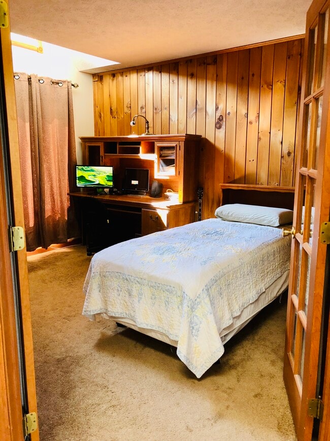 Office or Bedroom - 9740 Purcell Hill Rd