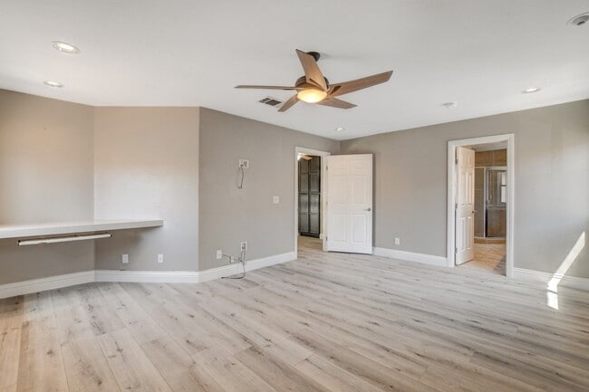 Building Photo - Gorgeous 4 Bedroom, 2 Story Home with a Beautiful Pool in the Lakes!