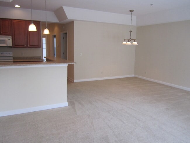 Building Photo - 908 Resort Cir