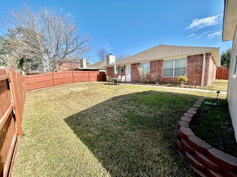 Building Photo - 3407 Autumn View Dr