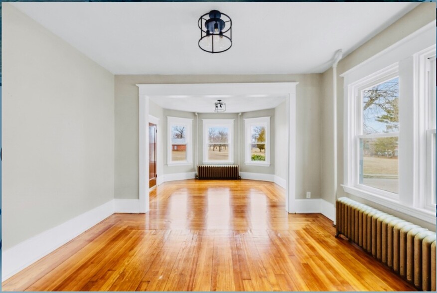 Building Photo - 46 Irvington St