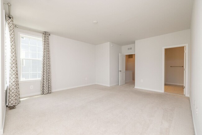Building Photo - 5920 Whitehurst Ln