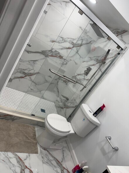 Building Photo - 48 1/2 3rd St