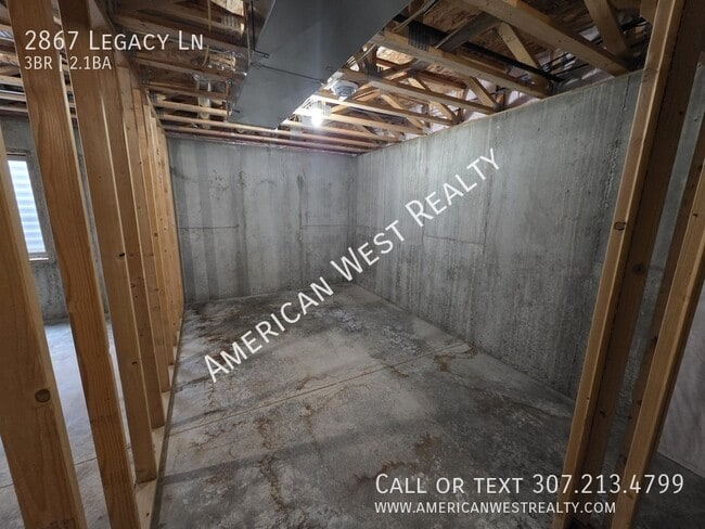 Building Photo - 2867 Legacy Ln