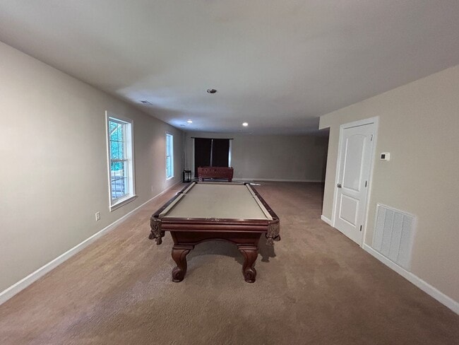 Building Photo - PFAFFTOWN, NC! Lochurst neighborhood. Reagan HS! 5 bedroom, 4.5 bathrooms, over 5k sq ft